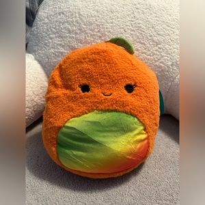 SQUISHMALLOW (Louie)